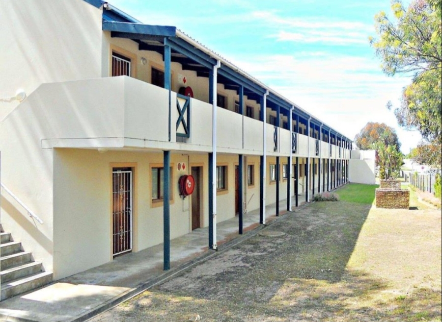 1 Bedroom Property for Sale in Heiderand Western Cape
